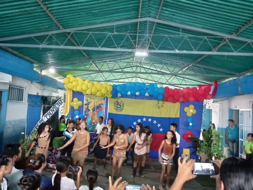 Continúan los hermosos cierres proyectos del 3er momento pedagógico, dónde se evidencia el entusiasmo, compromiso y alegría por parte de nuestros estudiantes guayenses 
<a href="/NicolasMaduro/">Nicolás Maduro</a> <a href="/_LaAvanzadora/">Yelitze Santaella</a> @MPPEDUCACION <a href="/rafaellacava10/">Rafael Lacava</a>  <a href="/xiomaluna/">XIOMARA LUNA PROFESIONALES Y TÉCNICOS</a> 
 
#7FuerzasParaLaVictoria
