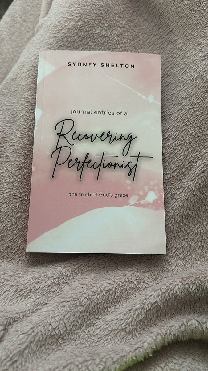 <a href="/sydshelt/">Sydney Shelton</a> got my copy ❤️