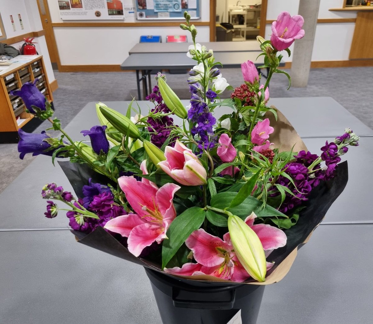 doingdifferent's tweet image. Feeling full of love tonight, took my shiny new award to show our choir and they suprised me with beautiful ethically sourced flowers from  @LushLtd, a card and a round or two of 'for she's a jolly good fellow'
You couldn't find a more gorgeous group of people 😍