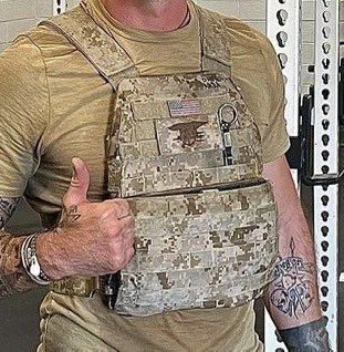 ExUmbrisDesigns's tweet image. Putting out an APB..
Homie had his plate carrier stolen out of his rig in SLC last night.  It’s irreplaceable and was with him in Afghanistan.  If anybody sees it pop up on any gear pages let us know.