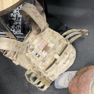 ExUmbrisDesigns's tweet image. Putting out an APB..
Homie had his plate carrier stolen out of his rig in SLC last night.  It’s irreplaceable and was with him in Afghanistan.  If anybody sees it pop up on any gear pages let us know.