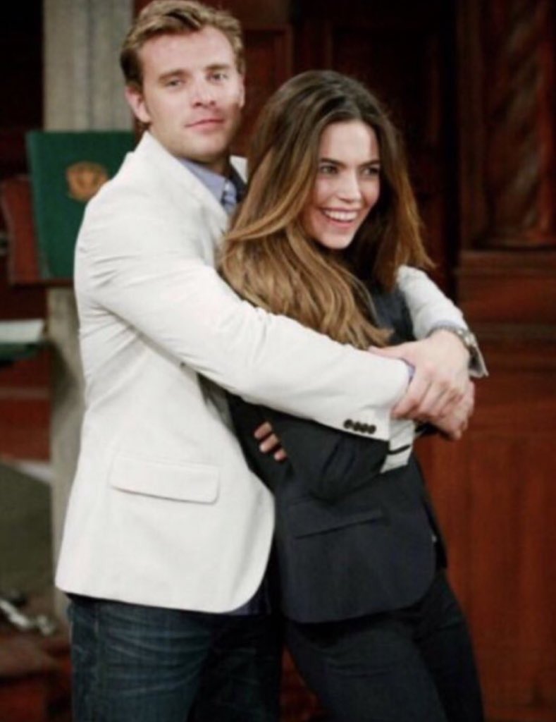SoCalGibbFan's tweet image. Amelia and Billy’s #Villy 💯
#AmeliaHeinle #BillyMiller #YR