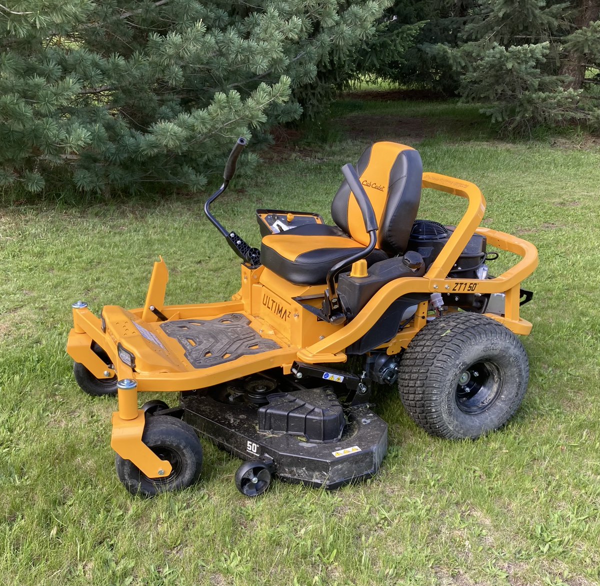 CrystalExpanse's tweet photo. I should be in the studio but the grass needs mowing. Firing up the beast ... https://t.co/yhfD6mdT5y