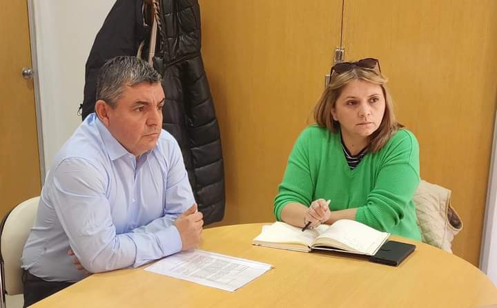 Junto a la diputada <a href="/paolacabezas/">PAOLA CABEZAS</a> nos reunimos con la Ministra de Educación de Neuquén, <a href="/soledadmartinez/">Sole Martinez</a> para conocer el estado actual de obras y establecimientos de Cutral Co y P.Huincul.Estamos trabajando arduamente para que se logre una pronta solución en cada una de ellas