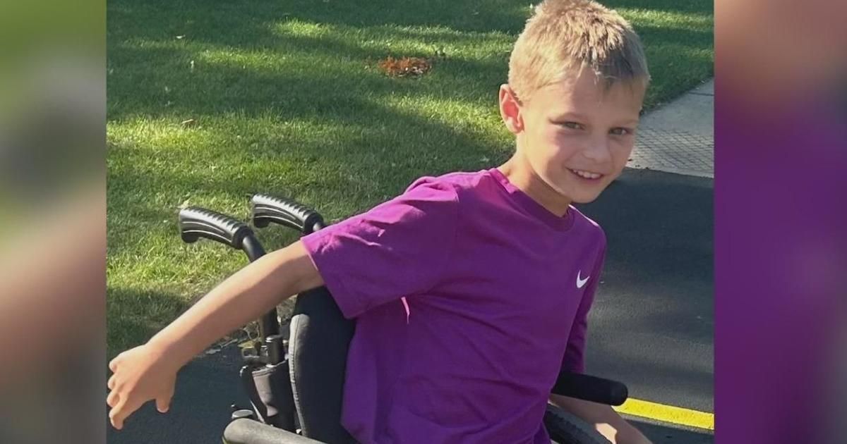 cbschicago's tweet photo. Highland Park parade shooting survivor, Cooper Roberts, continues recovery 2 years later https://t.co/js5ZQBrjBG https://t.co/9pvrpjctmm