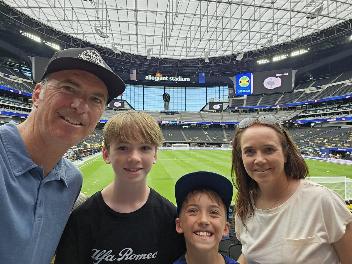 David A Nikolic tweet media