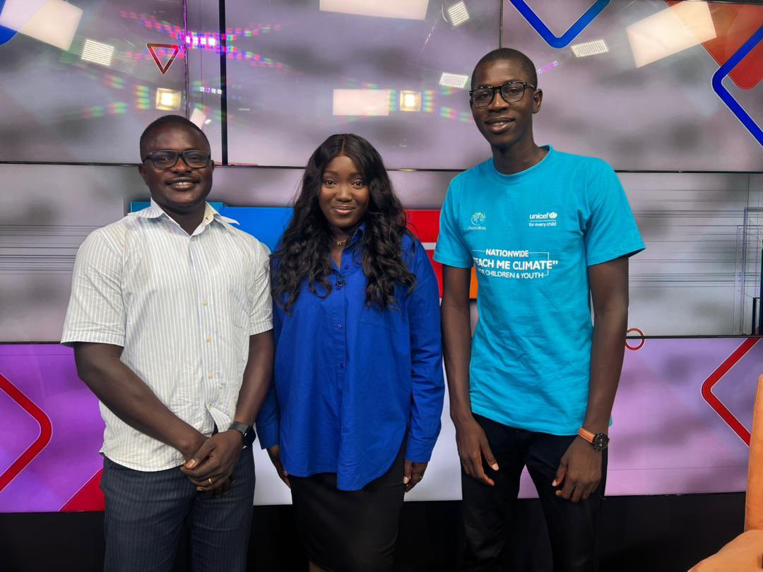 EarthGambia's tweet photo. Our organising committee members were at the @QtvGambia Youth Dialogue show with @jainaba_sonko to talk about the National Children and Youth Conference on Climate Change we are hosting on July 13th. 

Our appreciation to QTV for the invitation to discuss plans for the conference https://t.co/iubsPvcAe2