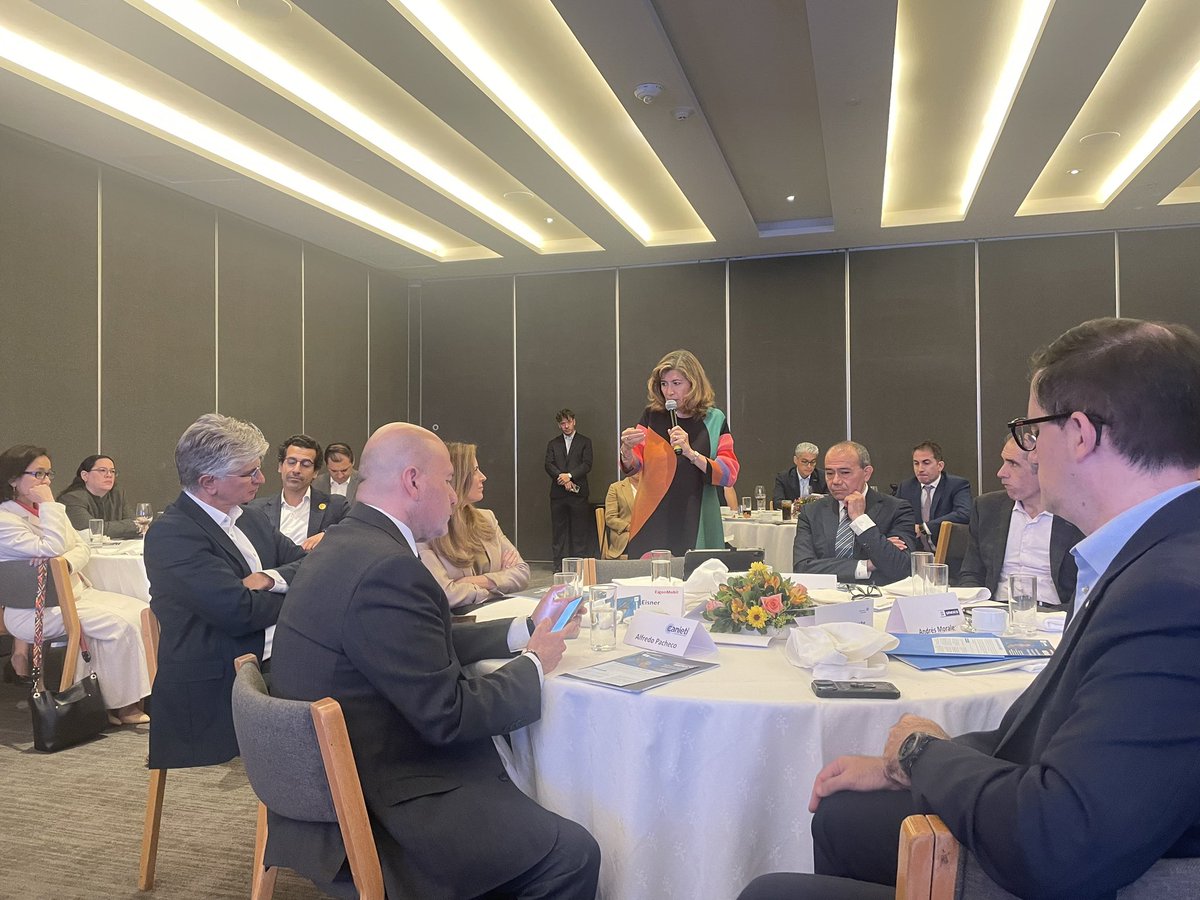 elenaestavillo's tweet photo. Y ahora con el #CEEG, @CANIETI y #CEDIG, presentamos el Informe del Estado de Preparación de México en #IA, RAM de @UNESCO
Gracias por materializar este encuentro tan importante.
@gabramosp @mariodelacruz @maspeb @lmf_Aequum @mig_calderon @CentroiOrg @arzu_mtz https://t.co/PKmnf0AAhy