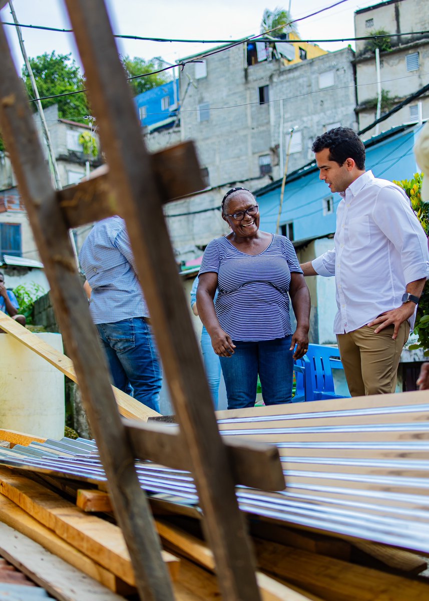 OmarLFernandez's tweet image. Ha pasado el huracán #Beryl, pero dejó algunas secuelas en el Distrito Nacional. Dando la cara a los capitaleños y haciendo lo que me toca.

Se anuncia la posible llegada de una onda tropical el día de mañana. Coordinando desde ya con miembros de la @DefensaCivilRD y nuestros…