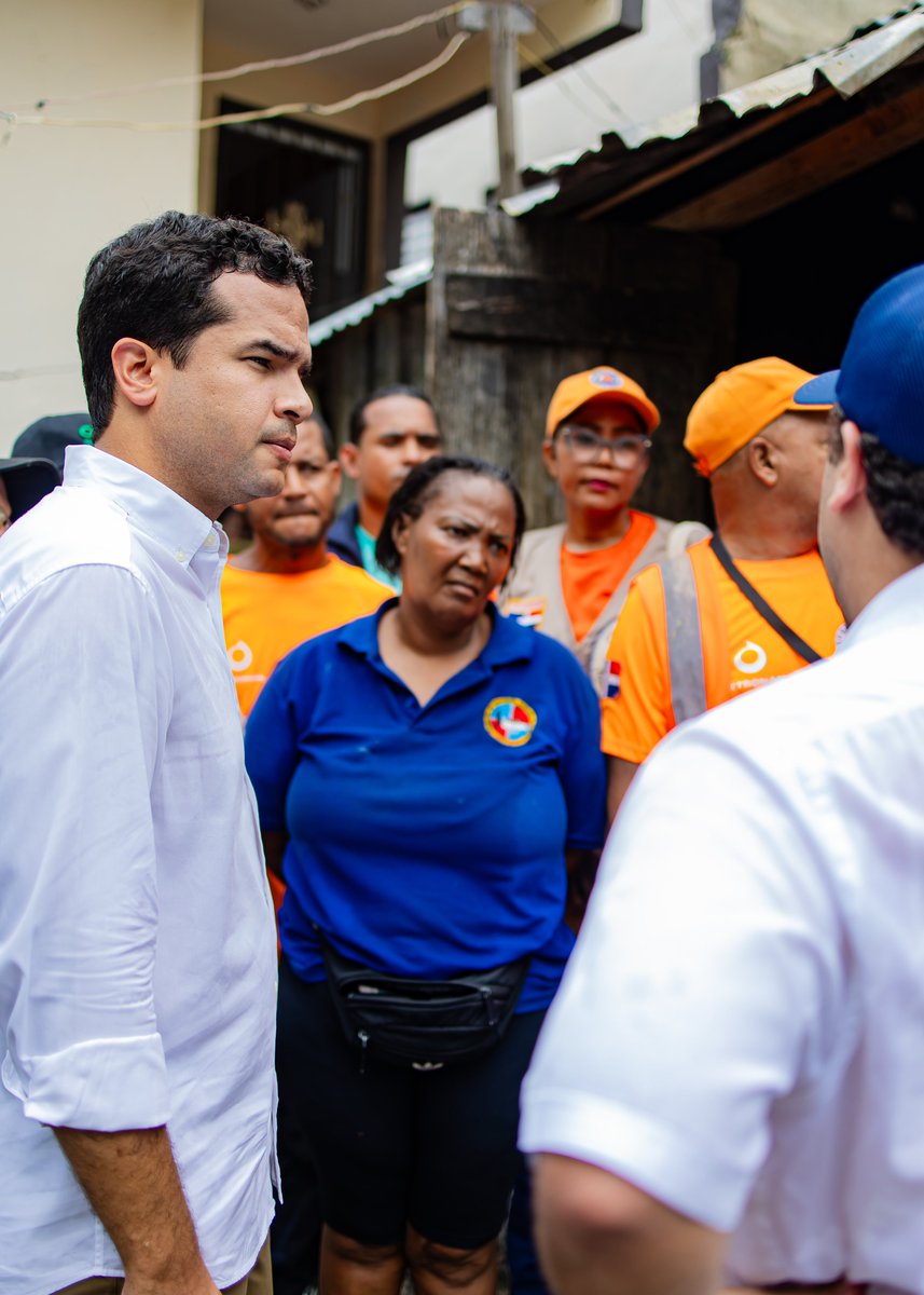 OmarLFernandez's tweet image. Ha pasado el huracán #Beryl, pero dejó algunas secuelas en el Distrito Nacional. Dando la cara a los capitaleños y haciendo lo que me toca.

Se anuncia la posible llegada de una onda tropical el día de mañana. Coordinando desde ya con miembros de la @DefensaCivilRD y nuestros…