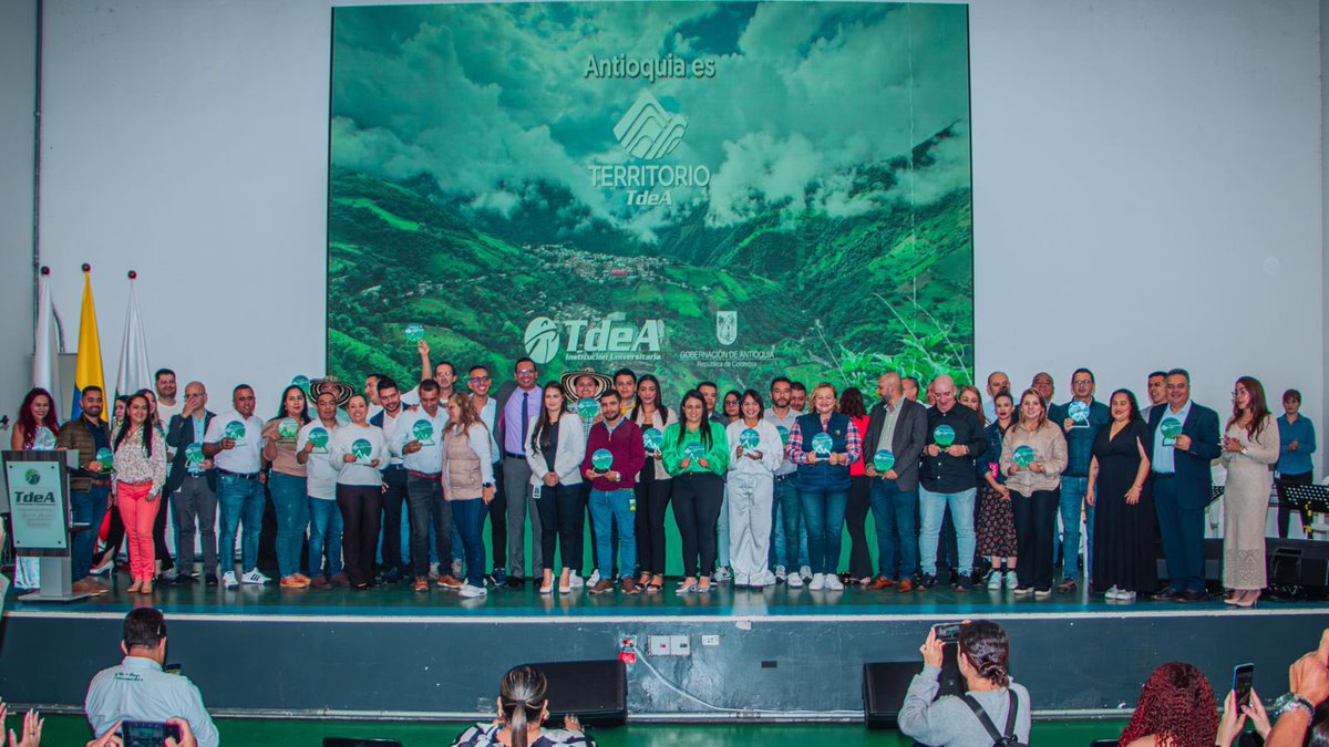En cumplimiento de la Mesa Estratégica de Educación Superior, el <a href="/tecdeantioquia/">TdeA</a> Institución Universitaria lanzó la estrategia Territorio TdeA, la cual busca territorializar la educación superior en las diferentes subregiones del departamento.