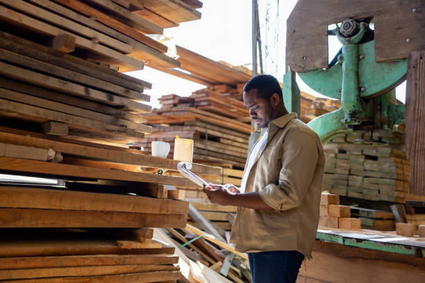 LLBuildersCo's tweet photo. Our skilled carpenters have experience in both framing and finish work, ensuring that your project looks great and is structurally sound. https://t.co/c34Y4V7cH4