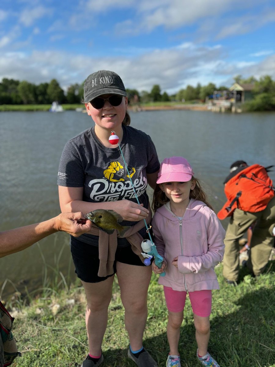 KSGirlScouts's tweet photo. Our girls are creating, swimming, fishing and s'mores-making their way through summer! ⛺🌞 What camps have been her favorite so far?
#GSKH #KSGirlScouts #KansasGirlScouts #GirlScouts #gsCamp #GirlScoutCamp #gsOutdoors #Camp #SummerCamp #Camping #BecauseofGirlScouts https://t.co/67RoPqTCax