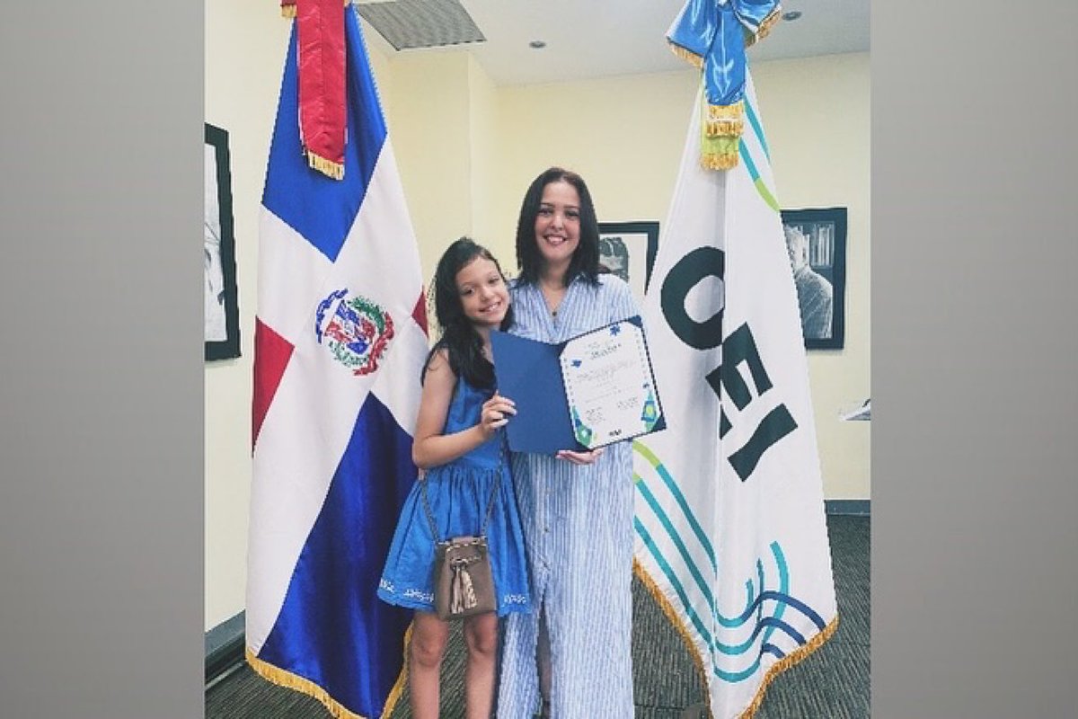 MariaTPerez's tweet photo. Gracias a la OEI (Organización de Estados Iberoamericanos) @oei.rd por otorgarme una Mención de Honor por el arduo trabajo realizado con el Programa @ecoernestovisita en pro de la educación y futuro de la República Dominicana. https://t.co/JyeXHCYp6p
