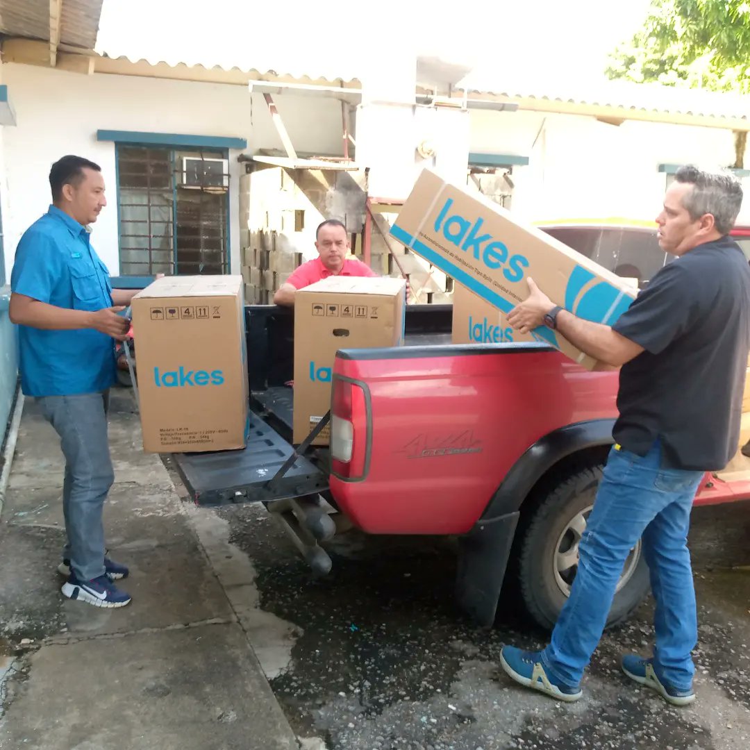 #03Jul.// Gracias a nuestra Gob. <a href="/Soykarinacarpio/">Karina Carpio</a> cumpliendo lineamientos de salud del Pdte. <a href="/NicolasMaduro/">Nicolás Maduro</a> en fortalecer el sistema de salud, hoy se instalaron tres aires acondicionados en servicio de emergencia adultos. <a href="/MagaGutierrezV/">Magaly Gutiérrez Viña</a> <a href="/DraShirleySalud/">Dra. Shirley Hernández</a> <a href="/Drtovar4/">Drtovar</a>