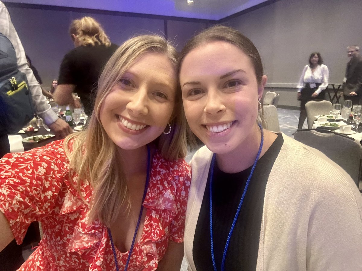 brittneydawn9's tweet photo. Had a great time at my first @RSAposts as a postdoc 🤩

(Even though I accidentally presented the wrong version of my slides 🤦🏼‍♀️😅) https://t.co/qBIxoK2FUA