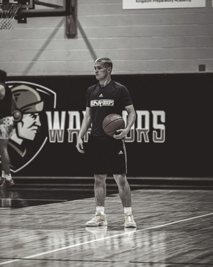 Armani Gacanica ⛹🏼‍♂️ tweet media