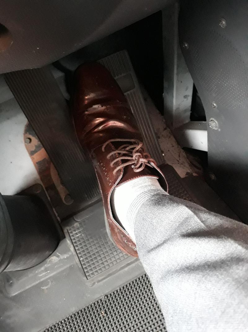 sesim29's tweet image. 급발진? 페달 오인식 참사? 
#버스_브레이크_페달