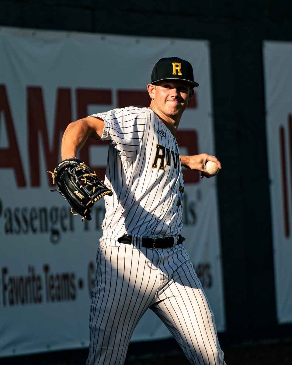 M1 | Noah Wathen throws a 1-2-3 inning for his first NWL start.

Brayden Bakes, T.J. Williams and Maddox Mihalakis get us started on offense.

📺 NWL+ | #ScrewsAreHot