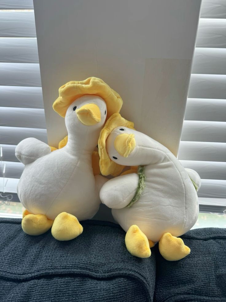 EUONCEUPONATEA's tweet photo. ⠀⠀⠀⠀⠀
⠀⠀⠀⠀⠀⠀⠀⠀⭑𖦹 ׂ 𓈒 ꪆৎ 🐇 ／⋆
⠀⠀⠀ 「     ☆ 𝒰gly 𝒟uckling 🐣🐤     」 ۪⠀⠀⠀
⠀⠀⠀⠀⠀⠀⠀⠀⠀⠀
⠀⠀⠀⠀⠀ℱʀᴏᴍ: 🦋
⠀⠀⠀⠀⠀𝒯 ᴏ: @EU03AIS @EU03PEN

ೀ ℳᴇɴsᴀɢᴇᴍ: Presentinho, cu! Amo vocês patodavida. https://t.co/rhOrM4UqQY