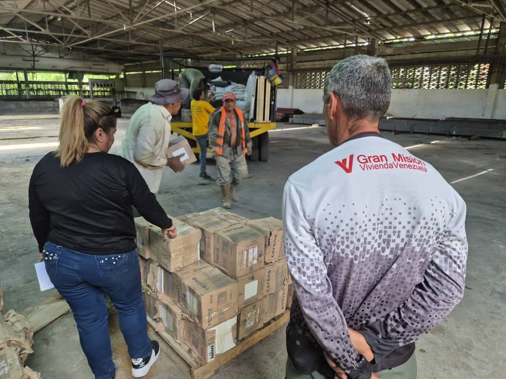 CiudadTRU's tweet photo. #GranTrujillo Rehabilitan Bases de Misiones en municipios Valera y Escuque https://t.co/RyEGmUY3r9 https://t.co/VIj6YX3PGb