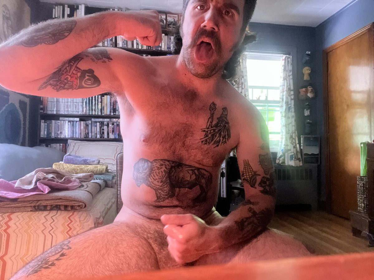 BudBrady90's tweet photo. 👃🏻💪🏻👅🤪 https://t.co/Eq36yGLYh5