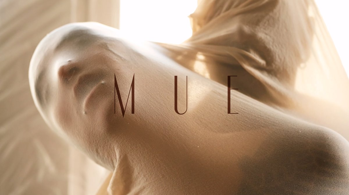 ( • MUE • )
( • moulting • ) with Bishop Black is now available on @Pinklabeltv 👁

⚯ We’ve all collectively experienced new forms of distanciation and loneliness. Barriers, and the built-in fear of contact and closeness took a whole new turn. ⚯

pinklabel.tv/on-demand/film…