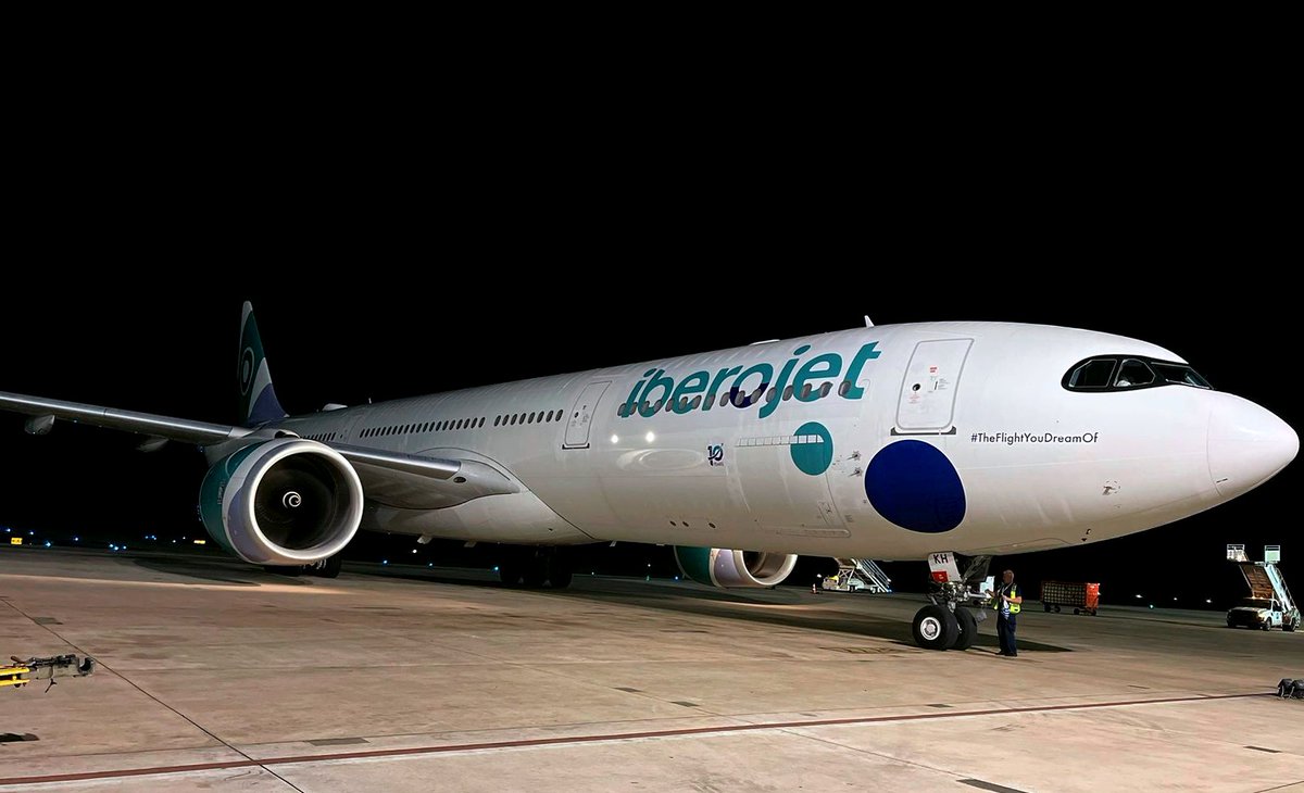 LaRomanaAirport's tweet photo. Excited to welcome all friends from Lisbon - Portugal at #LaRomanaAirport today! A big shoutout to #Avoris for selecting #LaRomana as their destination. We're thrilled to have #Iberojet in the house!

@avoristravel 
@iberojetair_es https://t.co/V0YRIQP9mq