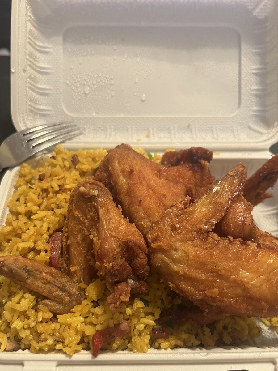 cappability's tweet photo. #capfact - It’s so simple, but wings and pork fried rice will ALWAYS hit! https://t.co/jlPI3H78AI