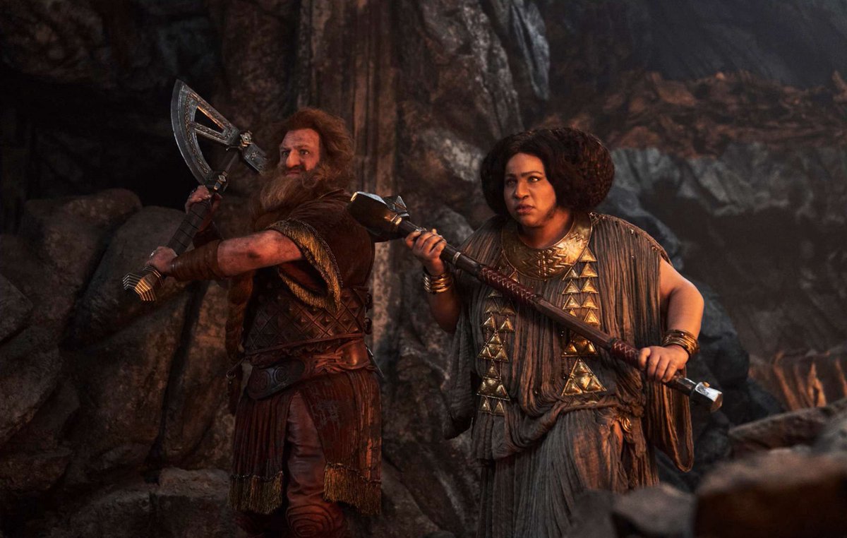 johnbrito93's tweet image. Novas imagens oficiais da 2ª temporada de #AneisdePoder (agora com qualidade decente)