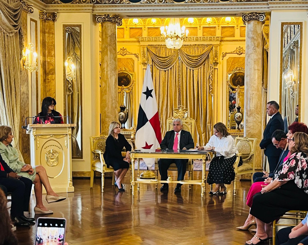 Agradezco a Dios por permitirme servir por segunda ocasión a mi provincia, desde la gobernación de Chiriquí.