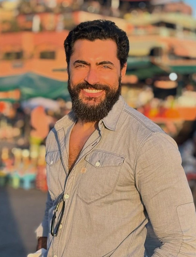 "precisamos de um ator que faça papel de um macho escroto e tóxico"

Record automaticamente:

#ARainhaDaPérsia