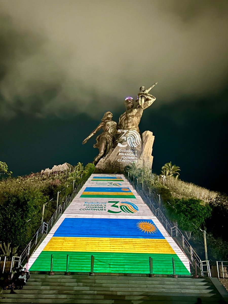 JPKarabaranga's tweet photo. 4 Juillet 2024 : A Dakar - Le Sénégal célèbre avec le Peuple Rwandais le 30e anniversaire de la libération du Rwanda ! DJELEDJEF 🙏🏾 Merci Sénégal, vous avez toujours été aux côtés du Rwanda.

4July 2024 :  Dakar -Senegal celebrates with Rwandans the 30th Anniv of Liberation of Rwanda ! Thank You - DJELEDJEF Senegal , you’ve been always with Rwanda .@RwandainSenegal
