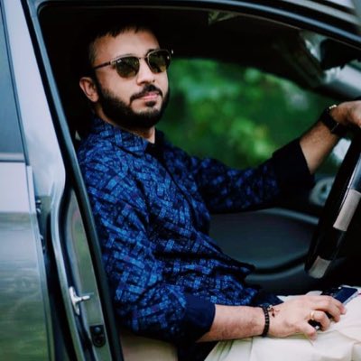 Magicalwritings's tweet photo. #NewProfilePic https://t.co/1UQphXnD3O