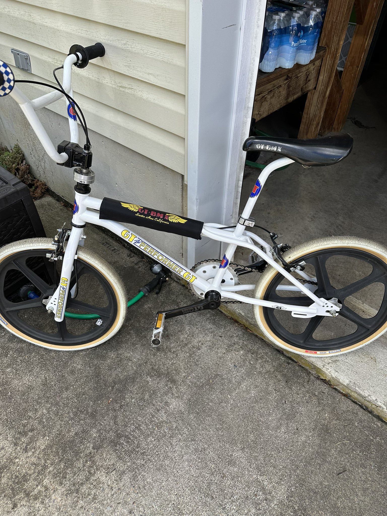 B.A.R.S. Murre on X Who wants to buy my 1987 GT Pro Performer in mint condition with all original parts https t T9PRb41vAx X