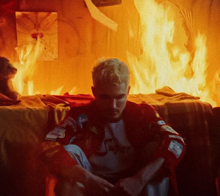 vicromania's tweet image. teoria sobre “maria” - a thread