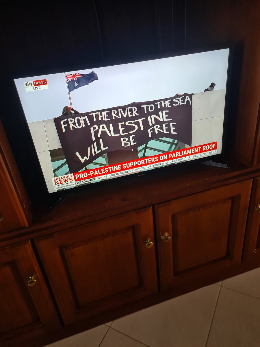 JUST BRING OUT THE FIRE HOSES..... 
We don't need these wankers desecrating our House of Parliament. STOP BRINGING YOUR S##T to our country