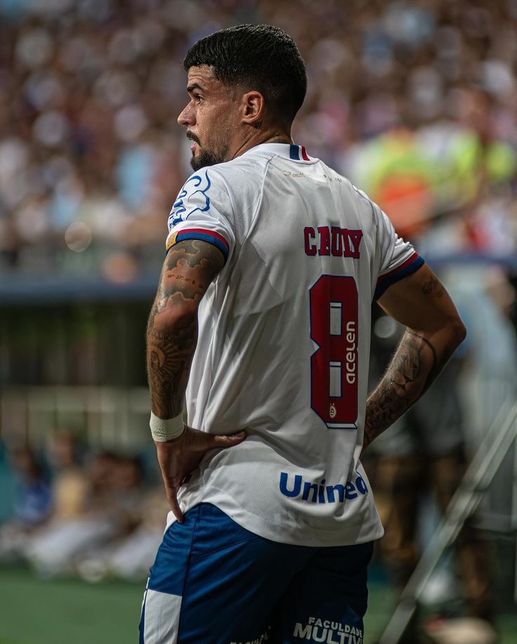 ogth333's tweet photo. Namoral, amanhã esse homem vai deslanchar. 
Amanhã tem SHOW do camisa 8
Cauly oliveira vai gozar na cara da zaga do juventude
AMANHÃ É CAULYDAY, ANOTEM. https://t.co/3fjxBQvHKZ