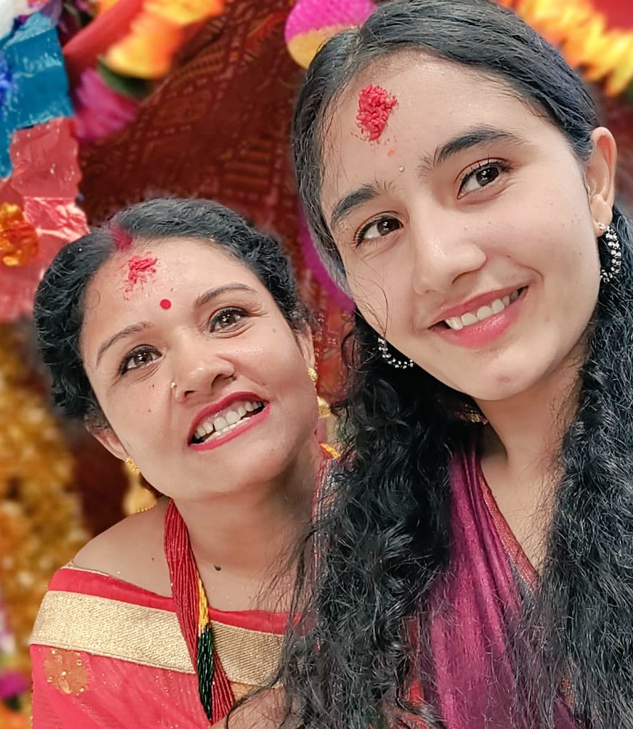 उजाड छ जिन्दगी यो सुनसान छ 
तर पनि यी ओठ मा मुस्कान छ!!😊
#शुभ_संध्या