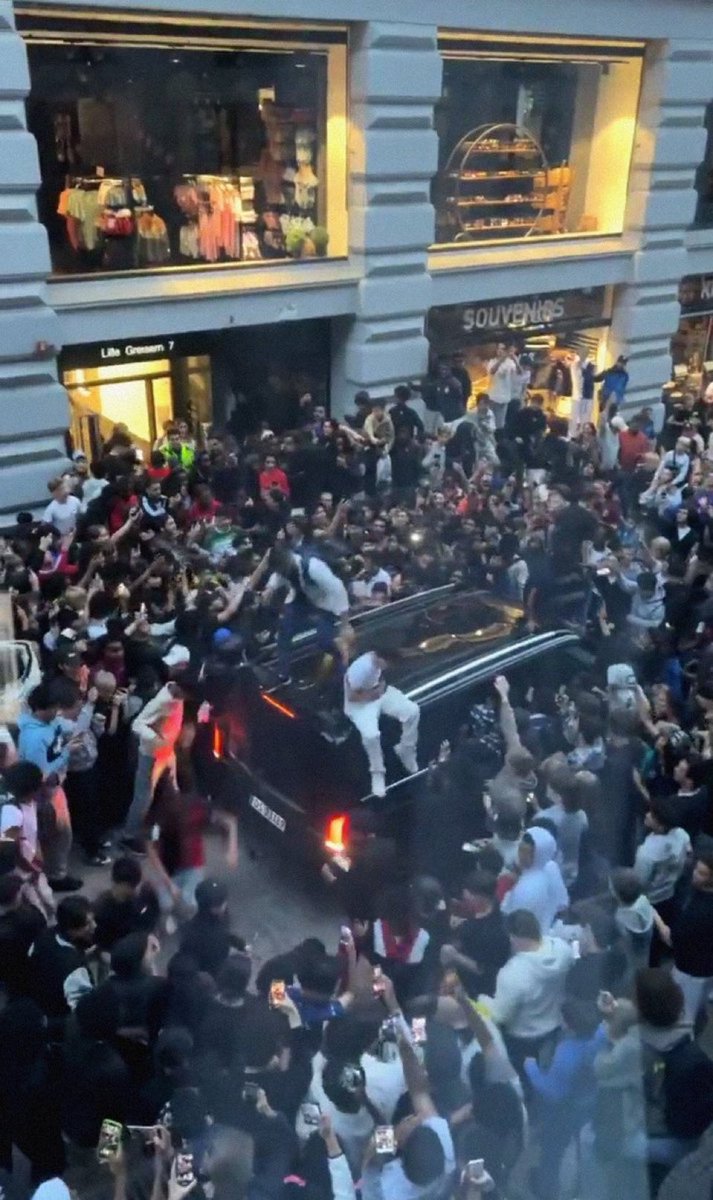 ️ٓ️ tweet media