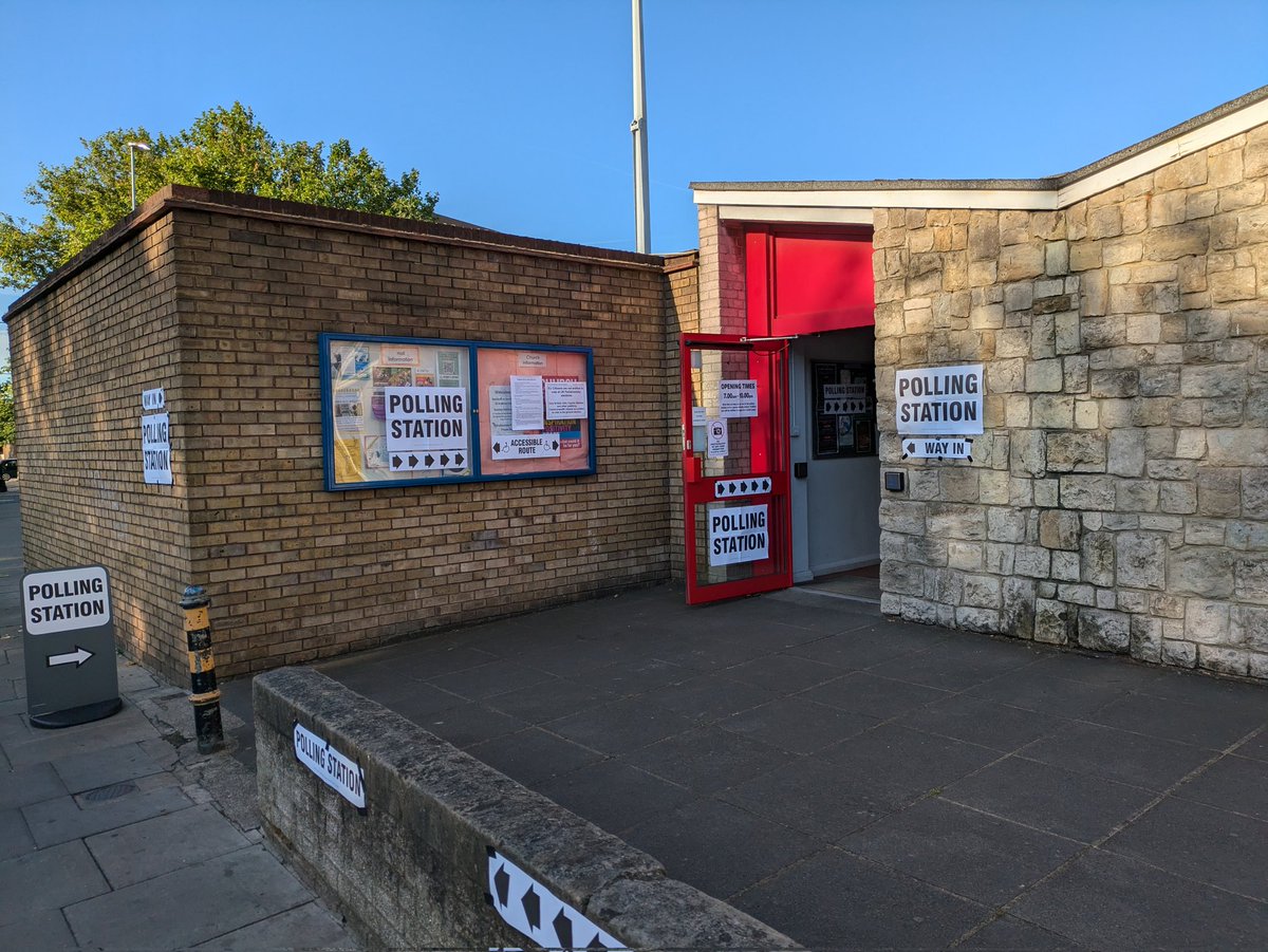 SimonABanfield's tweet image. Polling Stations open! Vote vote vote!
Hoping for a great day across the country for the @LibDems, with lots of new, local voices being elected to represent communities in Parliament.