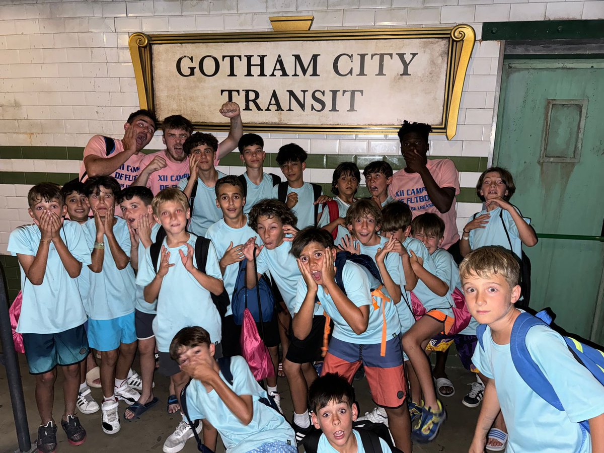 𝗨𝗟𝗧𝗜𝗠𝗢𝗦 𝗗𝗜𝗔𝗦 𝗗𝗘 𝗖𝗔𝗠𝗣𝗨𝗦

Otro año ➕ el campus “Ciudad de Leganés” con más de 1️⃣0️⃣0️⃣ alumnos/as nos tiene agotados 🪫

Última semana, y ya hemos disfrutado de ⚽️, 🎦, 💦, 🎢… nos queda la ultima fase de la Eurocopa y la gala de despedida

<a href="/adcr_lemans/">ADCR Lemans</a> 🤝