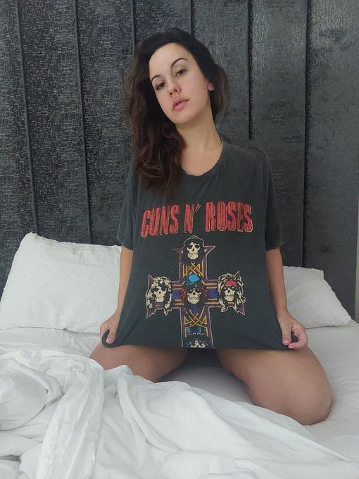 Yeah.. I've got an appetite for destruction https://t.co/e6rpz1AJUw<a href="/tag/mvsales"class="tags"><span>#mvsales</span></a>