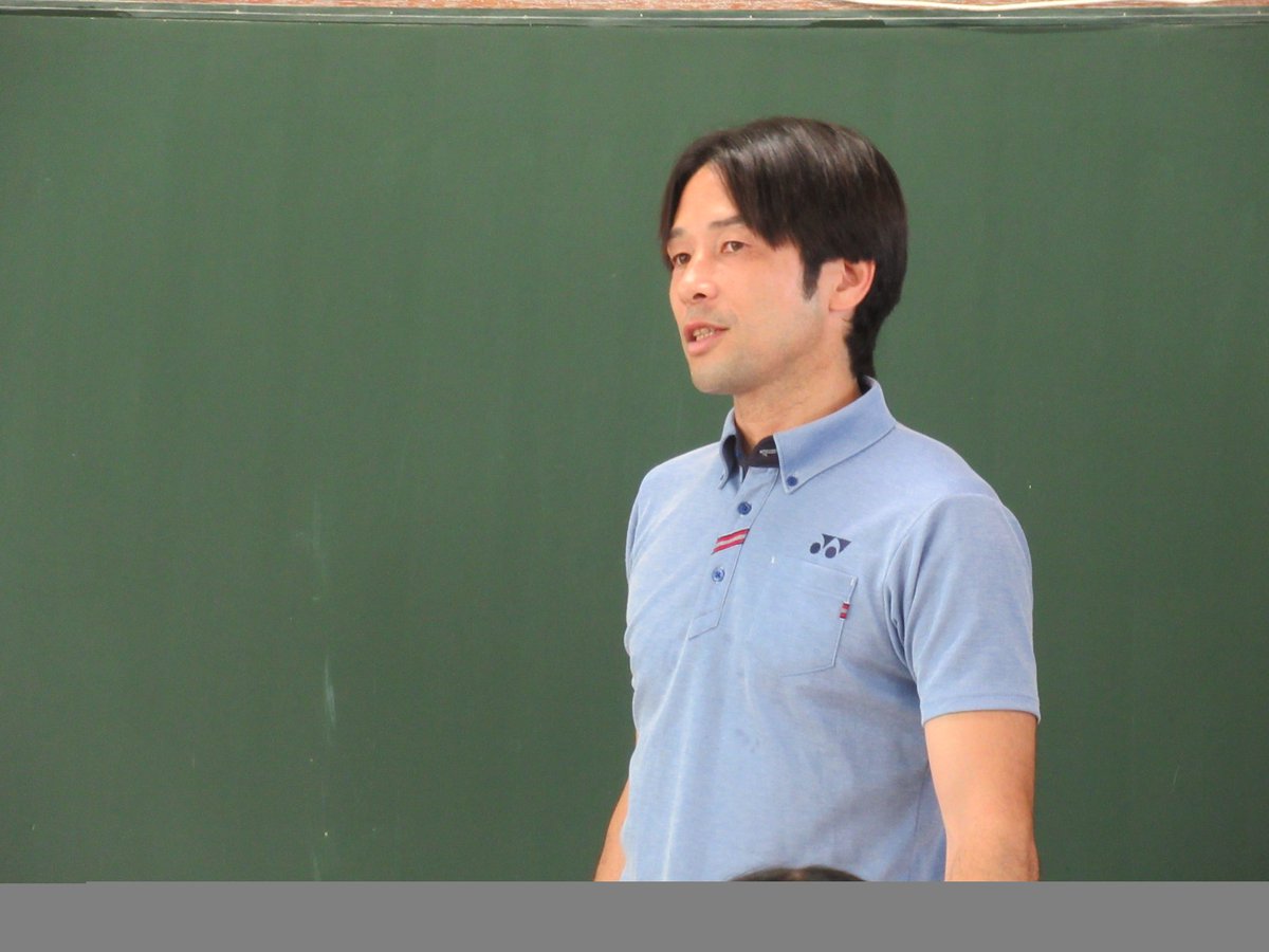 島根県益田市の高津小学校で夢センをさせていただきました。生徒たちも懐いてくれて、とても熱心に積極的に取り組んでくれ、パワーをもらいました😊
#夢セン #jfa #こころのプロジェクト #夢先生 <a href="/yumesen/">JFAこころのプロジェクト（公式）</a> <a href="/JFA/">日本サッカー協会</a> 
#島根 #益田市 #高津小学校 
#yonex #ヨネックス #ウェア <a href="/yonex_jp/">yonex.co.jp（ヨネックス株式会社）</a>