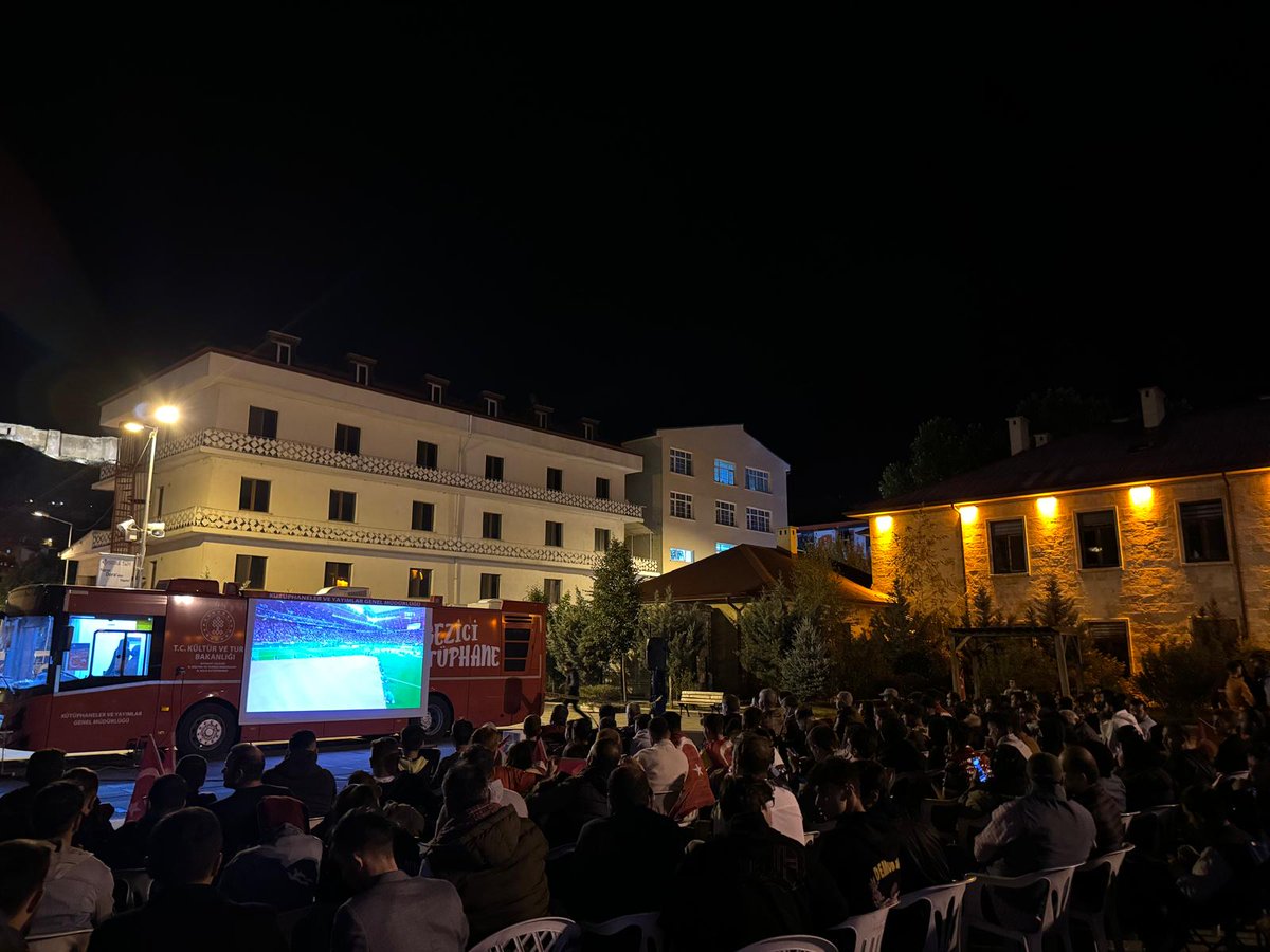 Gezici Kütüphane ile milli maç heyecanı...
<a href="/tckulturturizm/">T.C. Kültür ve Turizm Bakanlığı</a>
<a href="/MehmetNuriErsoy/">Mehmet Nuri Ersoy</a>
<a href="/KTBKYGM/">KYGM</a>
#Bayburtokuyor
#GeziciKütüphane