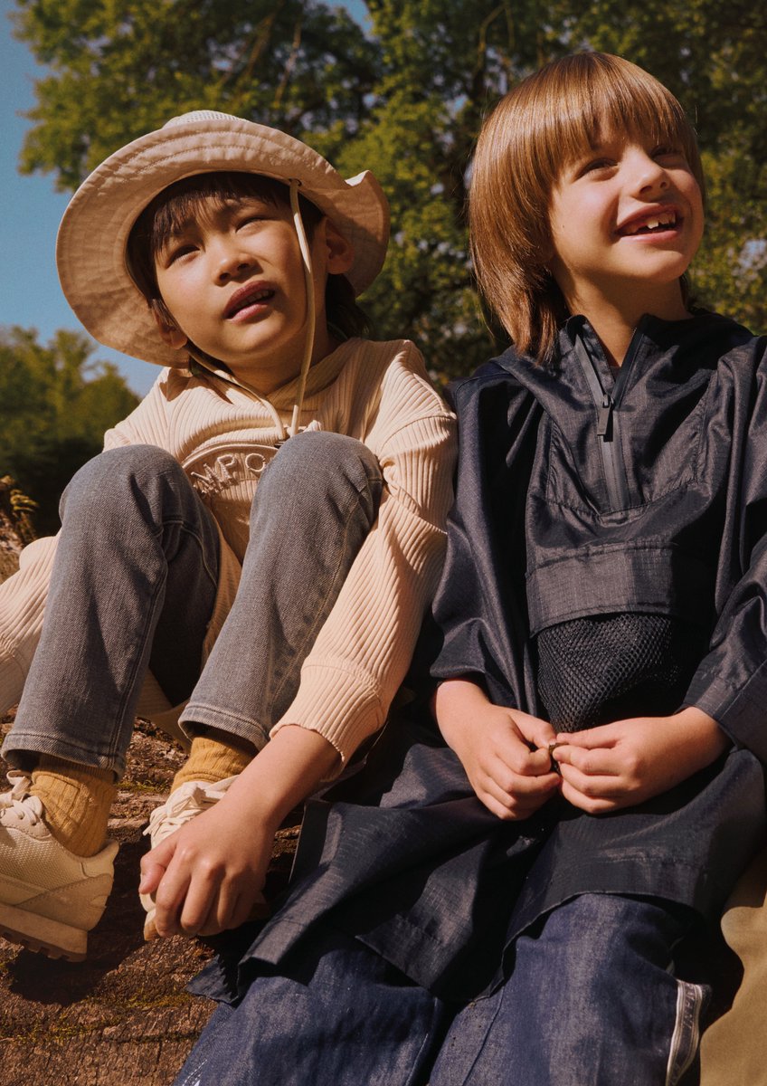 ARMANI_JAPAN's tweet photo. エンポリオ アルマーニと一緒に過ごす冒険に満ちた夏

自然の中で過ごし、楽しい冒険に出かける小さな探検家の気分を味わおう！
オフィシャルサイト https://t.co/gpmBM43p4J

#EAjunior #EASS24 https://t.co/TZJFZjjx2t
