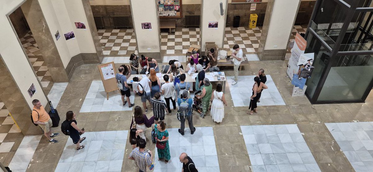 AsociacionAMIE's tweet photo. Buenos días desde #CIMIE24. Ahora vamos con la primera franja de Comunicaciones por Áreas. Empezamos! https://t.co/r6Yk9Ev21g