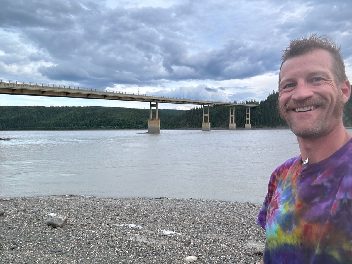 SimmyJellers's tweet photo. Here goes nothing…Thankfully I have an idiotic ghost watching over me.  #FingersCrossedCheeksClenched
.
#roadtrip #storytelleroverland #alaska #dawsonhighway https://t.co/pNY5Ygv32H