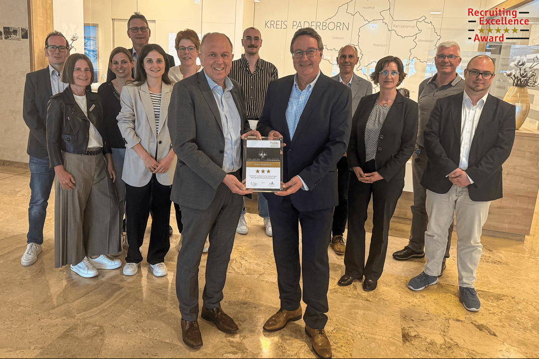 jobware's tweet photo. Kreis Paderborn gewinnt erstmals den Recruiting-Excellence-Award!

Wir gratulieren dem Kreis Paderborn zu diesem herausragenden Erfolg! 🧡
  
Mehr Informationen erhalten Sie in unserer neusten Pressemitteilung: https://t.co/bi6NYU0ytB https://t.co/HprSLAmp2F