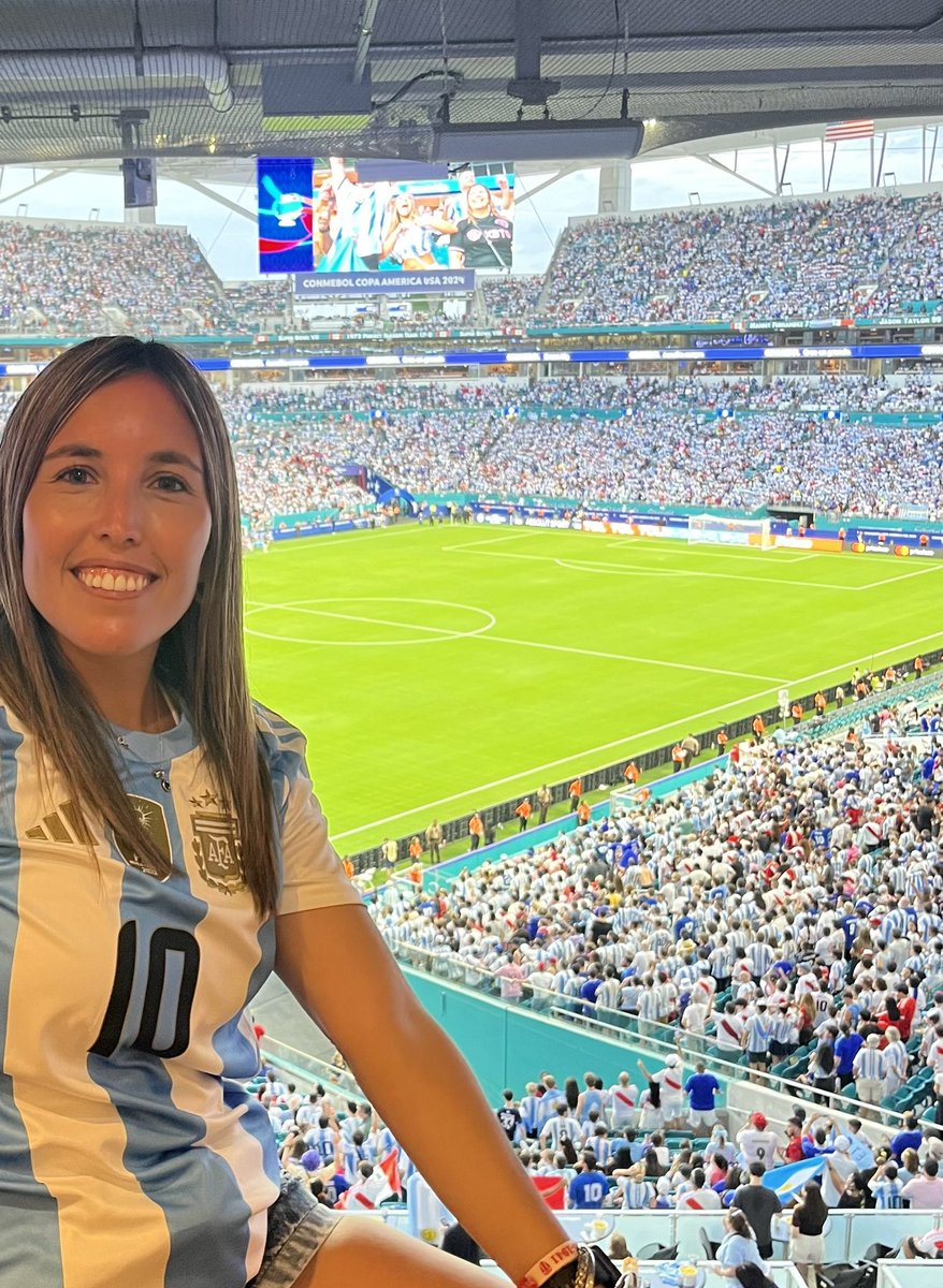 giuliellena's tweet photo. Esta locura no la traten de entender 🇦🇷 https://t.co/5rReq3YlBs
